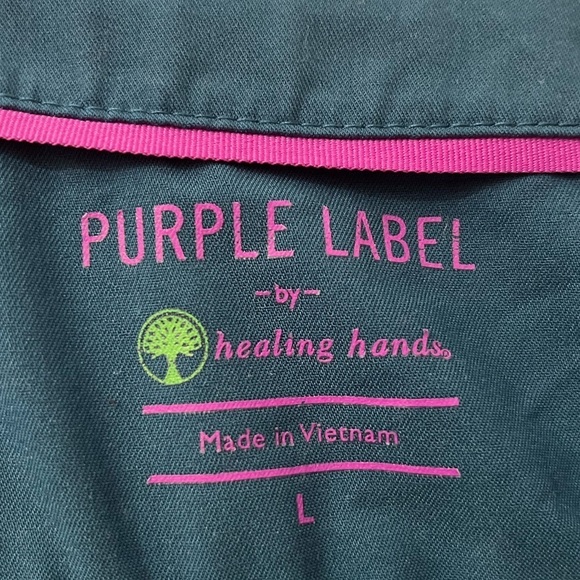 Green scrub top, size L - Picture 5 of 7